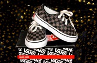 VANS CUADROS NEGRAS Y GRISES